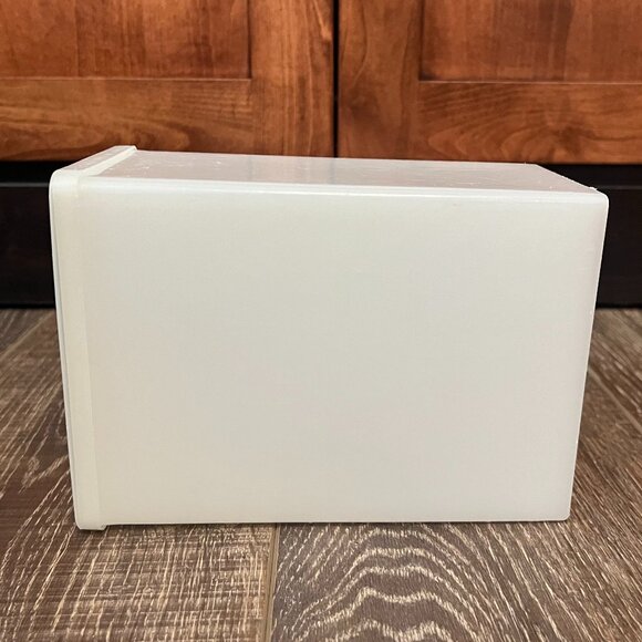 Vintage Tupperware Ice Cream Storage Container - Picture 7 of 10